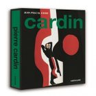 Un livre dédié au couturier français Pierre Cardin