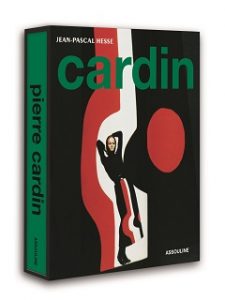 Livre Pierre Cardin, un ouvrage centre sur le couturier francais