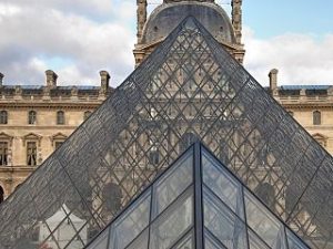 Musee du Louvre, site touristique prefere parmi les musees parisiens