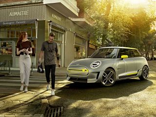 Mini 100 electrique, voiture roulant a l electricite de la marque british