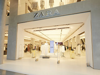 Zara, filiale du groupe espagnol, mise sur le developpement durable et les textiles recyclables