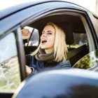 Automobilistes, quelles sont les chansons que vous écoutez au volant ?