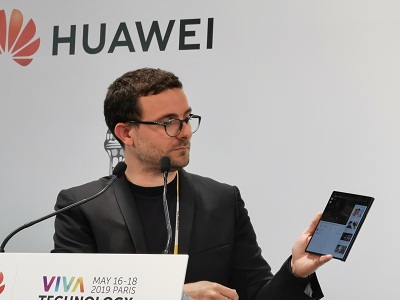 Le « Mate X » d’Huawei sera bientôt accessible à la vente © Relaxnews / David Bénard