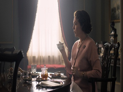 Olivia Colman dans la bande-annonce de « The Crown » © Courtesy of Netflix