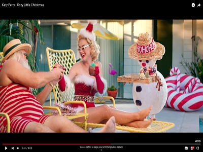 Le vidéoclip de « Cozy Little Christmas » a été réalisé par WATTS © Katy Perry / YouTube.com