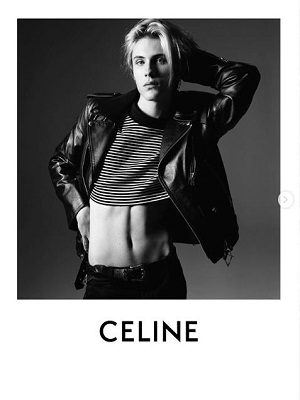 Noen Eubanks a pris la pose pour Celine © Celine / Instagram 2019
