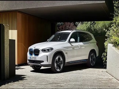BMW dévoile les premières images du « iX3 » © DR