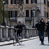 Velo et pistes cyclables, plus de cyclistes a Rome depuis la pandemie