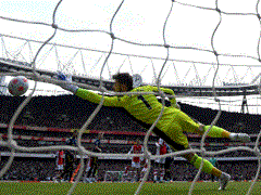 David De Gea qui plonge pour arrêter un tir en Premier League