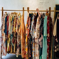 des kimonos de toutes les couleurs