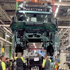 Des camions électriques Volvo en cours de fabrication