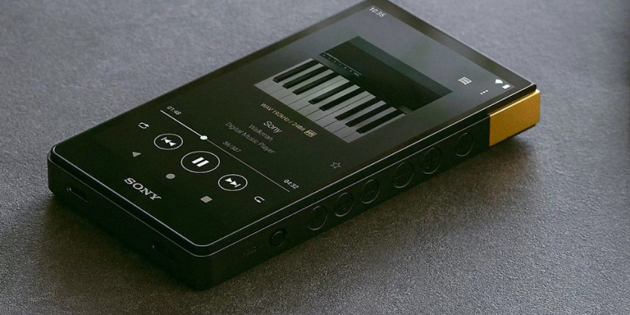 Un walkman Sony posé sur une table