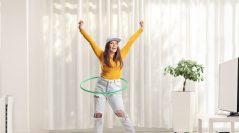 Faire du fitness avec du hula hoop, la nouvelle discipline tendance