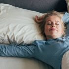 Le brain tapping est la nouvelle solution pour s’endormir rapidement