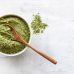 Une poudre verte fait fureur sur TikTok pour préserver la santé 