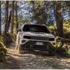 Avenger 4xe : Jeep dévoile son SUV hybride 4×4 au tempérament tout-terrain