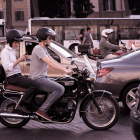 Règles de la circulation en inter-files : tout comprendre pour circuler en sécurité à moto 